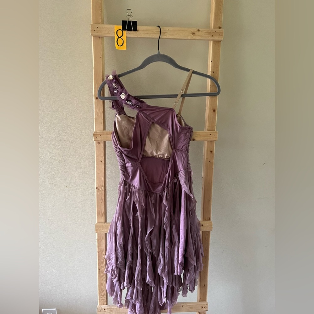 Dance costumes - Picture 13 of 14